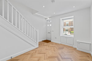 Lounge- click for photo gallery